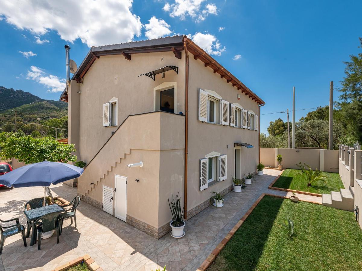 Villa Chiara Solanas Solanas  Exteriör bild